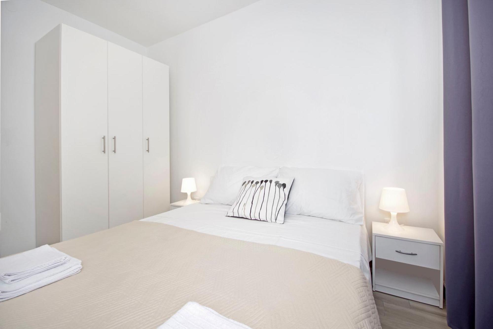 Apartments Frado Novalja Eksteriør bilde
