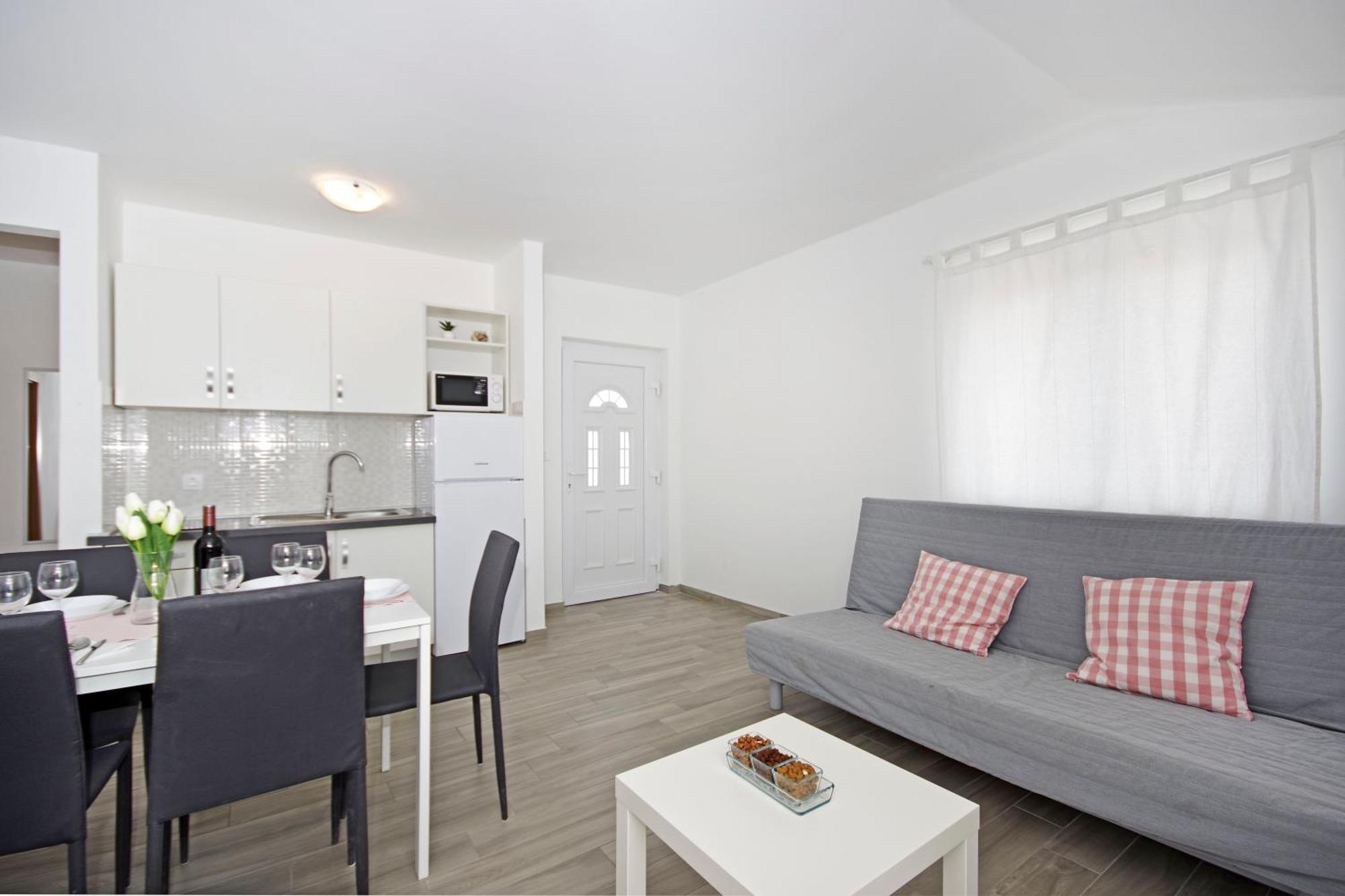 Apartments Frado Novalja Eksteriør bilde