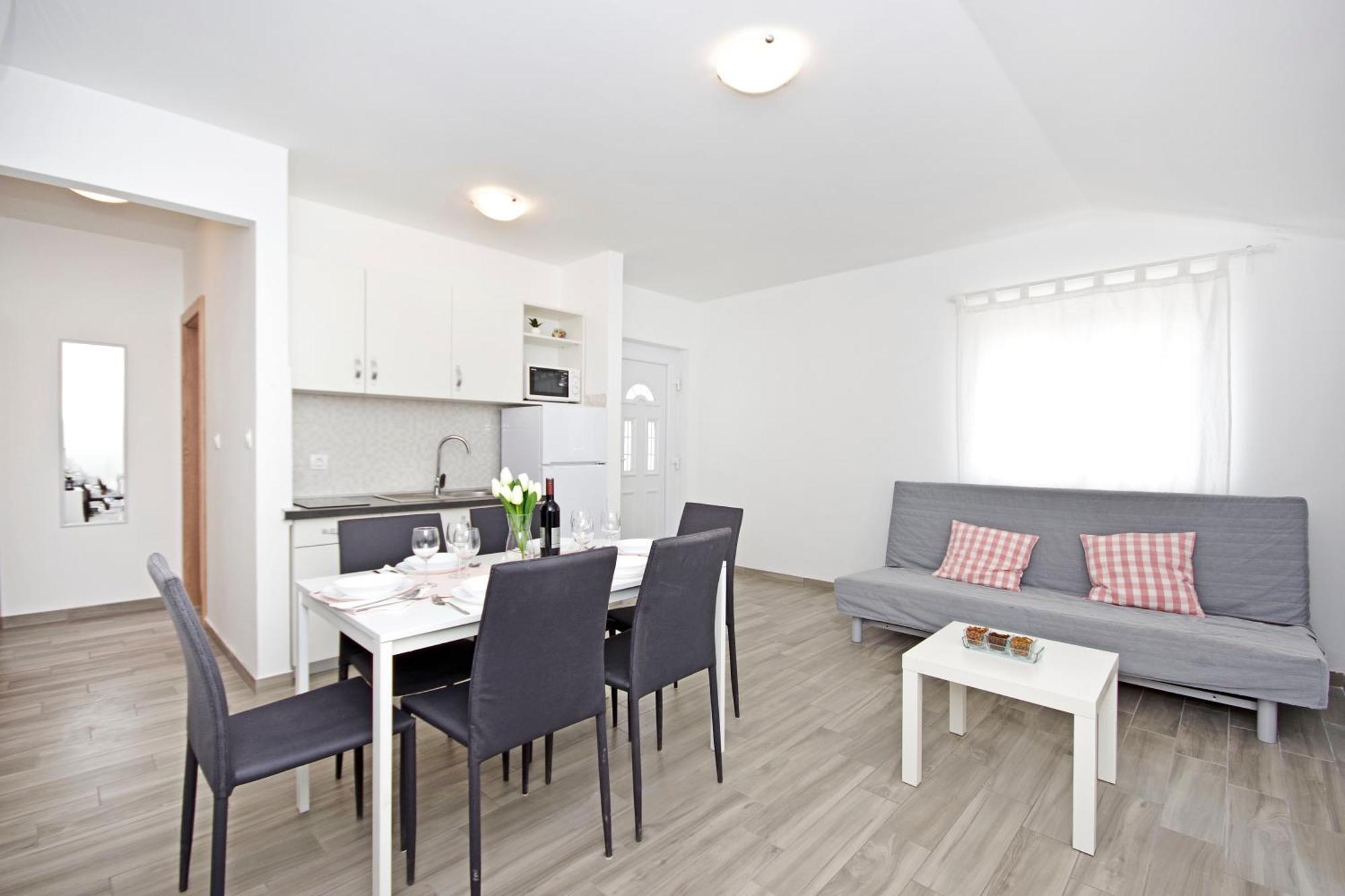 Apartments Frado Novalja Eksteriør bilde